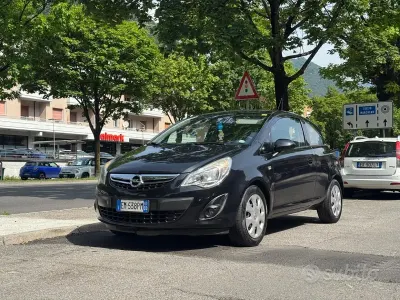 Usata Opel Corsa 86 CV (63 kW) 2012 Nero Utilitaria
