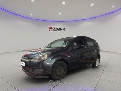 Usata Ford Fiesta Ghia 75 CV (55 kW) 2026 Gray Berlina
