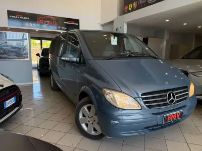 Usata Mercedes Viano 150 CV (110 kW) 2005 Blu/azzurro Monovolume