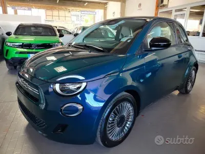 Nuova Fiat 500 Icon 65 CV (47 kW) 2026 Blu Berlina