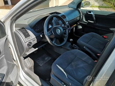 Usata VW Polo 75 CV (55 kW) 2006 Grigio Utilitaria