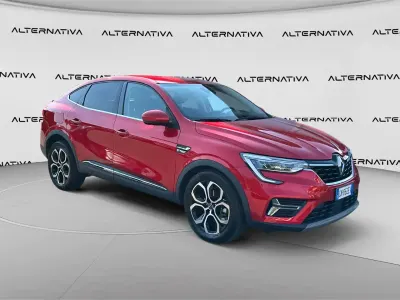Usata Renault Clio 94 CV (69 kW) 2023 Rosso Utilitaria