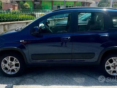 Usata Fiat Panda 4x4 85 CV (62 kW) 2014 Bluazzurro Utilitaria