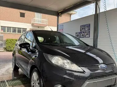 Usata Ford Fiesta 68 CV (50 kW) 2011 Berlina