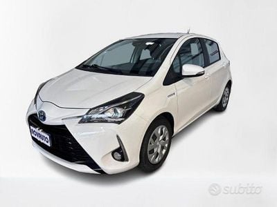 Usata Toyota Yaris Hybrid Business Edition 73 CV (53 kW) 2020 Bianco Berlina