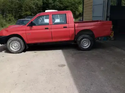 Gebraucht Mitsubishi L200 100 PS (73 kW) 1999 Rot Pickup
