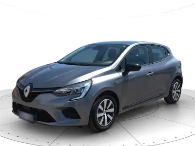 Usata Renault Clio V Equilibre 101 CV (74 kW) 2023 Grigio titanio Berlina