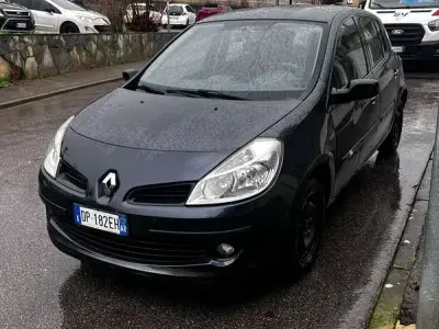 Usata Renault Clio II Authentique 75 CV (55 kW) 2008 Nero Berlina