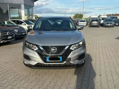 Usata Nissan Qashqai 116 CV (85 kW) 2019 Grigio SUV