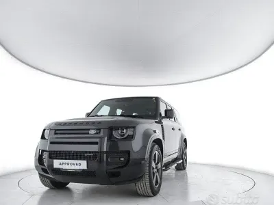 Usata Land Rover Defender HSE Dynamic 249 CV (183 kW) 2023 Grigio SUV