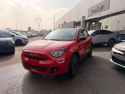 Nuova Fiat 600 Icon 101 CV (74 kW) 2025 Rosso SUV