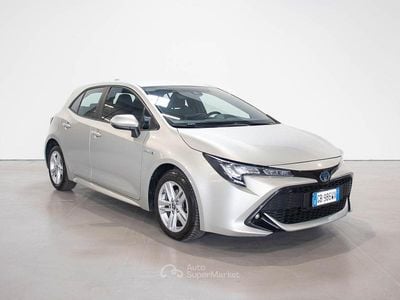 Usata Toyota Corolla Active 122 CV (89 kW) 2020 Argento Berlina