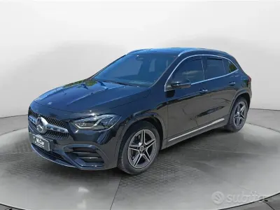 Usata Mercedes GLA200 AMG Line Premium Plus 150 CV (110 kW) 2024 Nero SUV