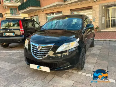 Usata Lancia Ypsilon Silver 69 CV (50 kW) 2013 Nero Utilitaria