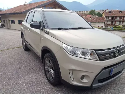 Usata Suzuki Vitara Cool 120 CV (88 kW) 2016 Beige SUV