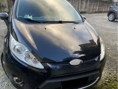 Usata Ford Fiesta Titanium 82 CV (60 kW) 2010 Nero Berlina