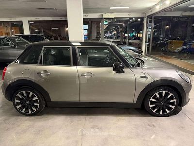 Begagnad Mini John Cooper Works Hype 116 HK (85 kW) 2017 Silver Halvkombi