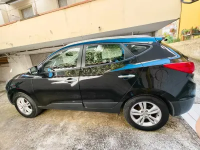 Usata Hyundai ix35 Comfort 135 CV (99 kW) 2012 Nero SUV