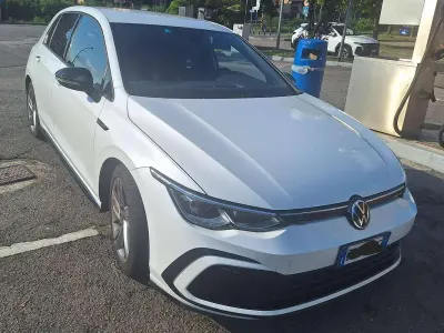 Usata VW Golf VIII R-line 150 CV (110 kW) 2020 Bianco Berlina