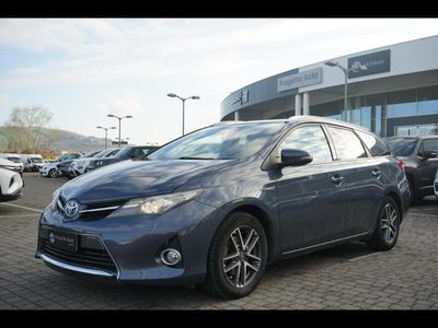 usata Toyota Auris Hybrid 