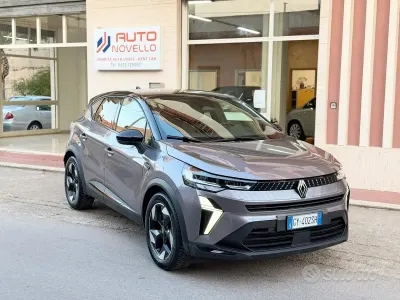 Usata Renault Captur Techno 91 CV (66 kW) 2025 Grigio SUV