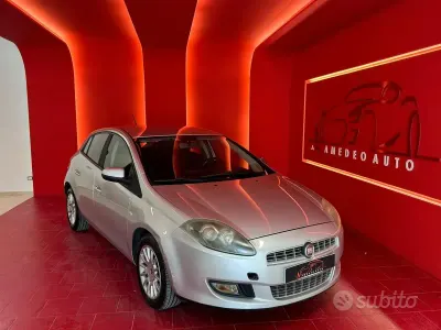Usado Fiat Bravo Emotion 105 CV (77 kW) 2011 Gris Utilitario