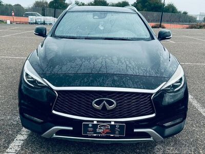 Infiniti QX30