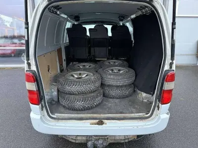 Usata Toyota HiAce 159 CV (116 kW) 2008 Bianco Furgone