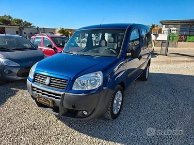 Käytetty Fiat Doblò 104 HP (76 kW) 2006 Sininen Tila-auto