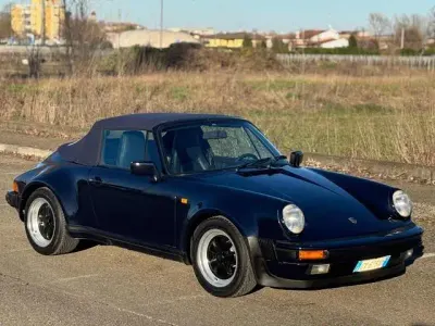 Usata Porsche 911 Carrera Cabriolet 231 CV (169 kW) 1985 Blu Cabrio