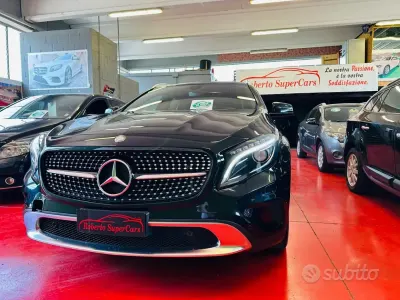 Usata Mercedes GLA200 Premium 136 CV (100 kW) 2015 Nero SUV