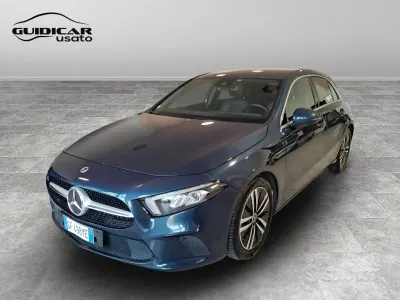 Occasion Mercedes A180 116 ch (85 kW) 2021 Bleue Berline