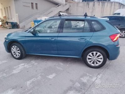 Używany Skoda Kamiq 90 KM (66 kW) 2021 Niebieski SUV