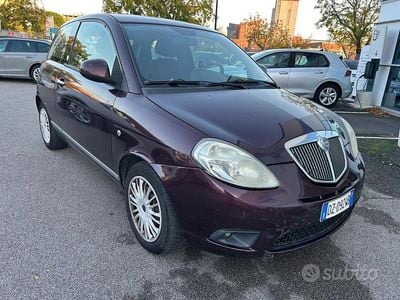 Usata Lancia Ypsilon 77 CV (56 kW) 2010 Marrone Utilitaria