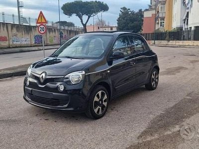 Usata Renault Twingo LIMITED 69 CV (50 kW) 2017 Nero Utilitaria