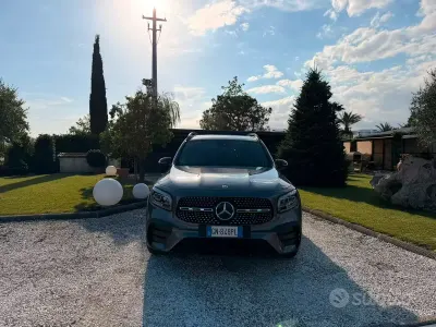 Usata Mercedes GLB200 AMG 150 CV (110 kW) 2023 Grigio SUV