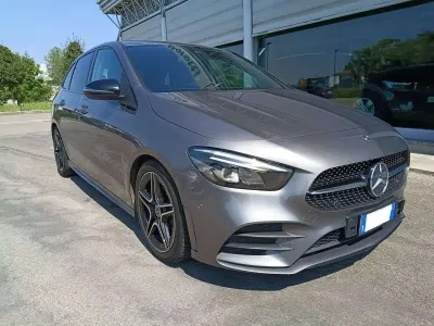 Usata Mercedes B200 Premium 150 CV (110 kW) 2019 Grigio Utilitaria