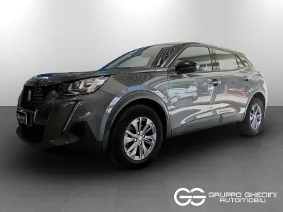 Usata Peugeot 2008 Active 100 CV (73 kW) 2023 Grgio scuro SUV