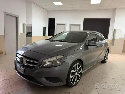 Usata Mercedes A180 Premium 109 CV (80 kW) 2013 Grigio Utilitaria
