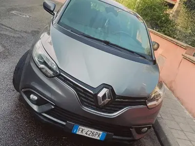 Usata Renault Scénic III 110 CV (80 kW) 2017 Monovolume