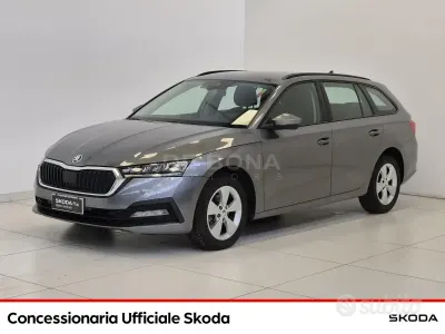 Usata Skoda Octavia Executive 116 CV (85 kW) 2022 Grigio Station wagon