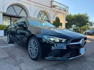 Usata Mercedes CLA180 116 CV (85 kW) 2022 Nero metallizzato Coupé