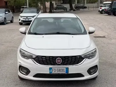 Usado Fiat Tipo 95 CV (69 kW) 2016 Blanco Berlina