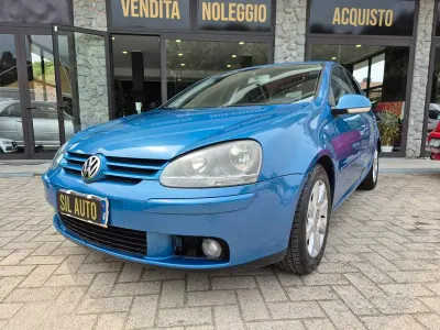 Usado VW Golf IV 116 CV (85 kW) 2004 Azul Berlina