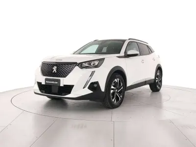 Usata Peugeot 2008 Allure 102 CV (75 kW) 2020 Bianco SUV