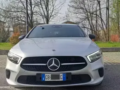 Usata Mercedes A200 163 CV (119 kW) 2020 Grigio Berlina