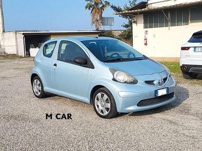 Usata Toyota Aygo Sol 68 CV (50 kW) 2008 Grigio Utilitaria