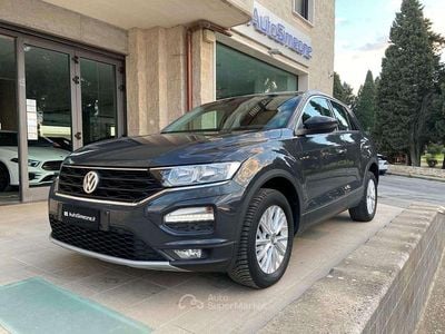 Usata VW T-Roc Business 116 CV (85 kW) 2020 Grigio scuro SUV