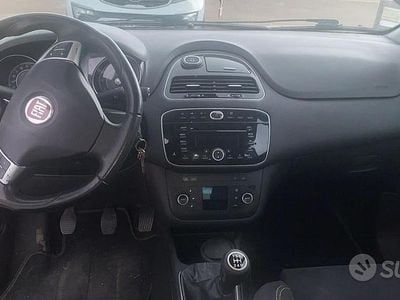 Usata Fiat Punto Evo 95 CV (69 kW) 2010 Rosso Utilitaria
