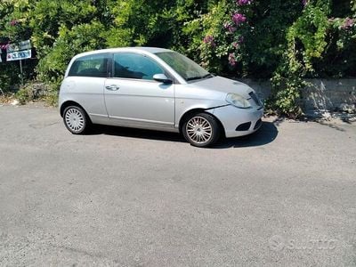 Usata Lancia Ypsilon 69 CV (50 kW) 2007 Grigio Utilitaria